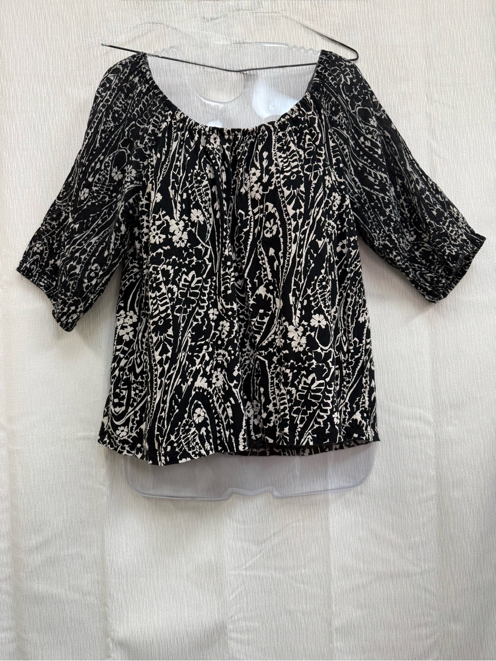 LOFT Black and White Floral Peasant Blouse